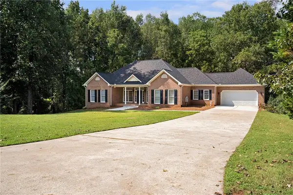 759 Stoneview Drive, Hoschton, GA 30548