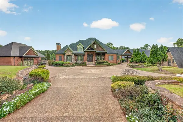 4984 Donald Drive, Loganville, GA 30052