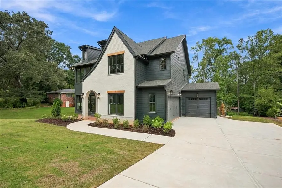 880 Austin Dr Road Se, Smyrna, GA 30082 - #2