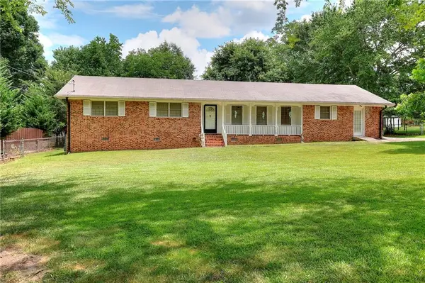 2221 Pinehurst Road, Snellville, GA 30078