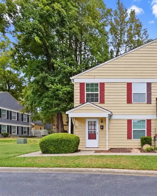 1321 Surrey Lane Sw, Marietta, GA 30008