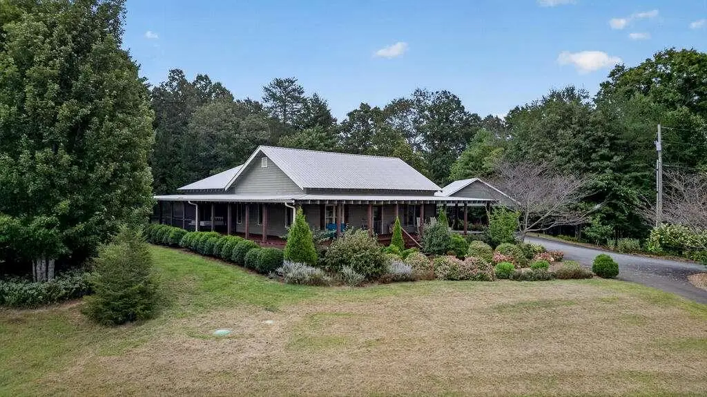 210 W Pierceville Road W, McCaysville, GA 30555 - #1