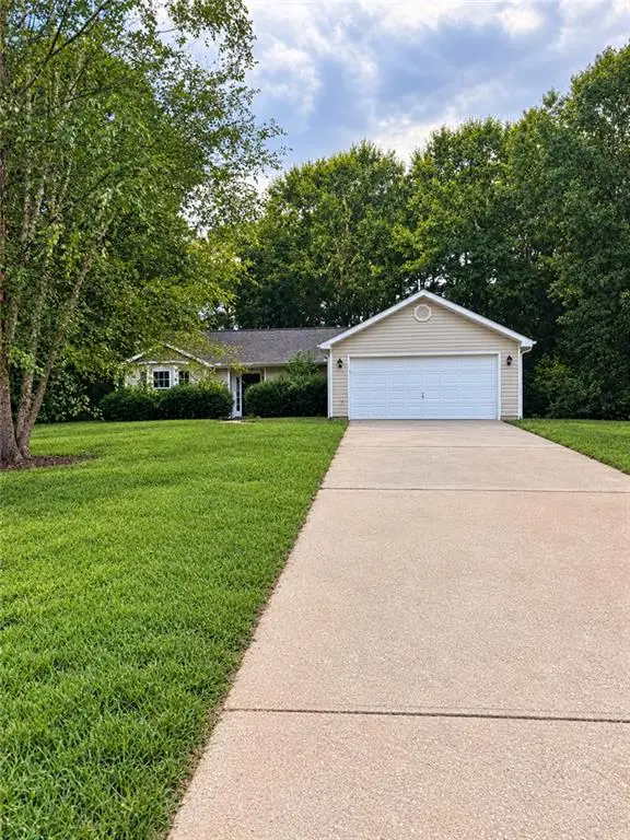 117 Kimbell Farm Drive, Locust Grove, GA 30248