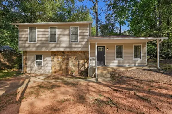 5130 S Woodbridge Trail, Stone Mountain, GA 30088