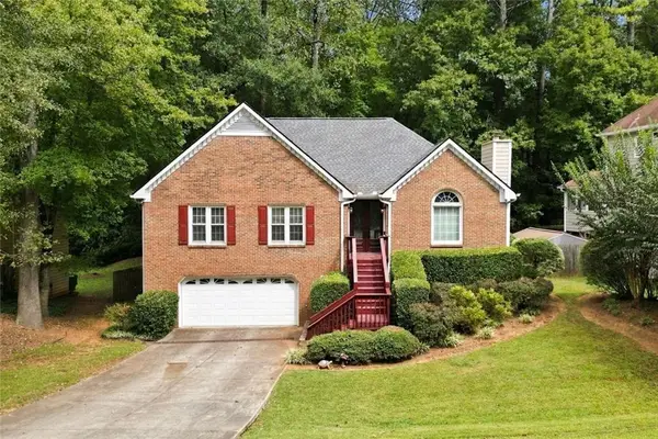 4862 Helga Way Ne, Woodstock, GA 30188