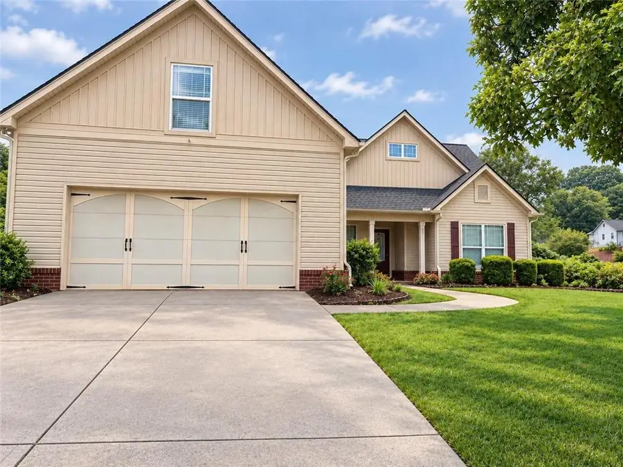 126 Hampton Drive, Jefferson, GA 30549 - #2