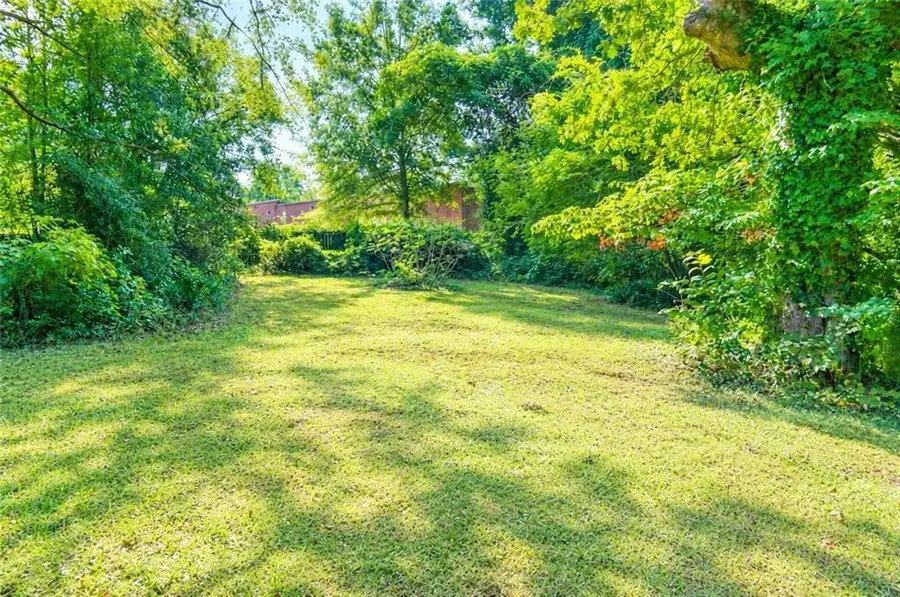 933 Rowland Street, Clarkston, GA 30021 - #3