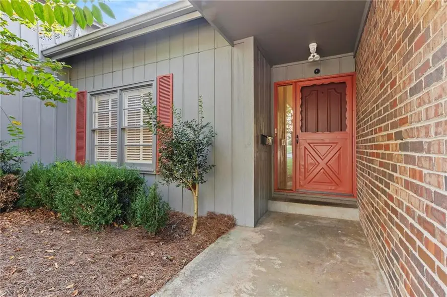 215 Leeward Lane, Roswell, GA 30076 - #2