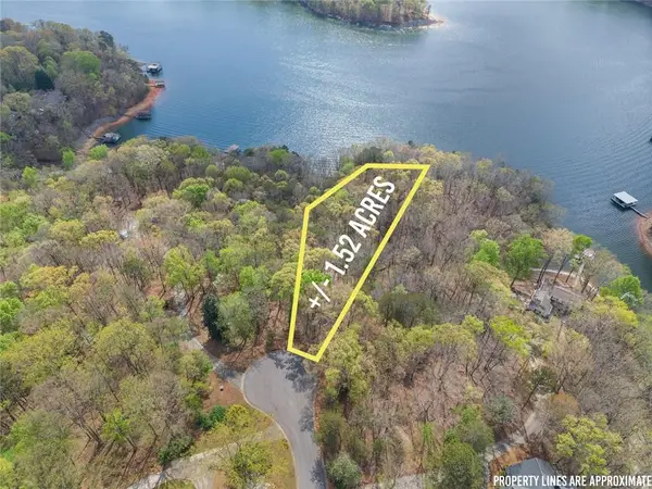 2528 Thompson Ovlk, Gainesville, GA 30506