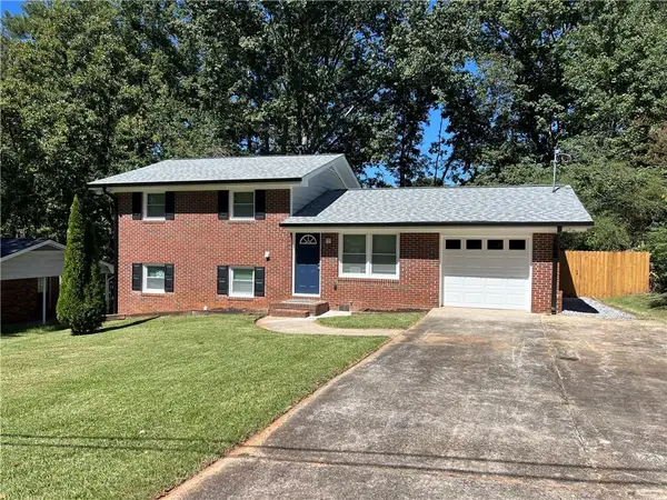 988 Tamarack Trail, Forest Park, GA 30297
