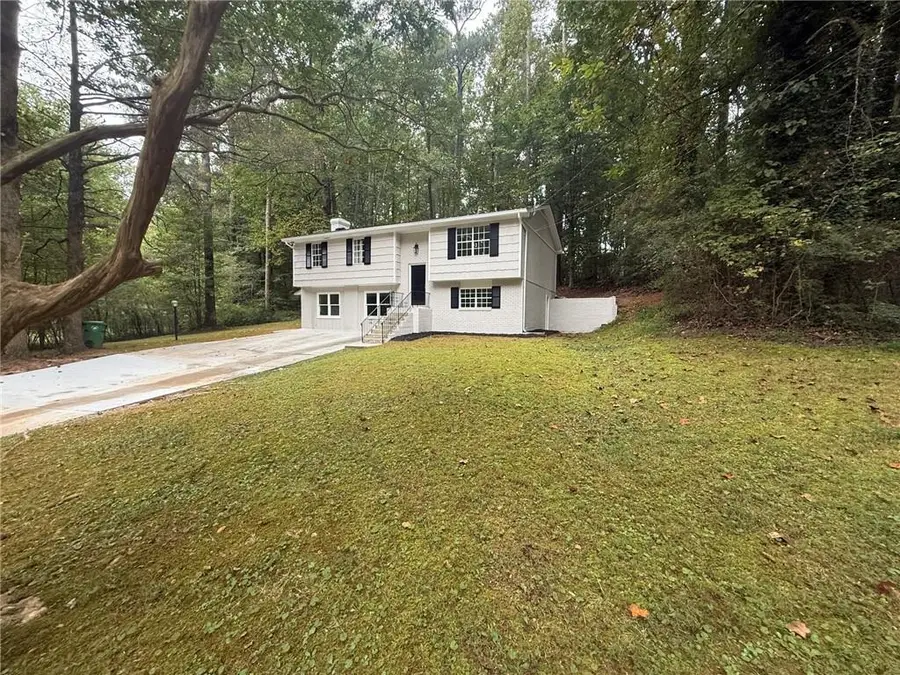 5959 Simone Drive, Stone Mountain, GA 30087 - #2