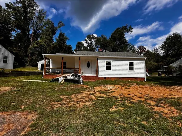 11 Meridian Drive, Newnan, GA 30263