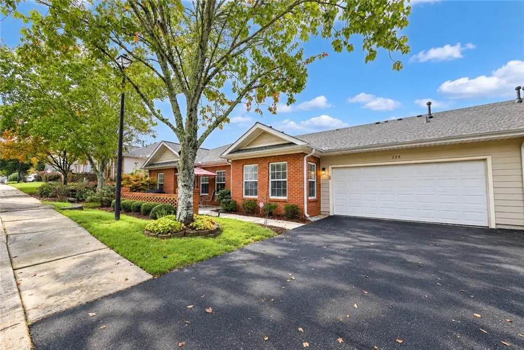 229 Villa Park Circle, Stone Mountain, GA 30087 - #1