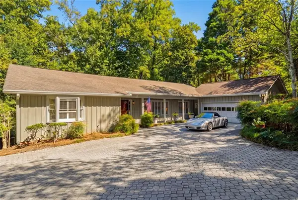 5059 Pine Bark Circle, Dunwoody, GA 30338