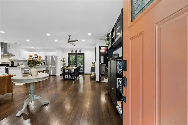2127 Garden Circle, Decatur, GA 30032