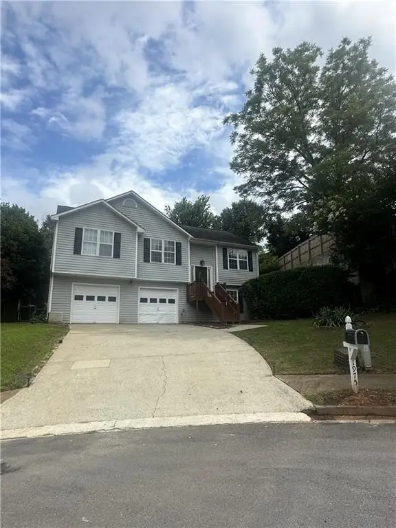 1975 Hollow Trace Way, Norcross, GA 30071