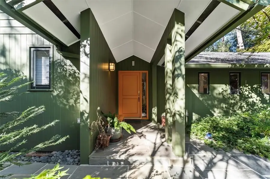 892 Castle Falls Drive Ne, Atlanta, GA 30329 - #3