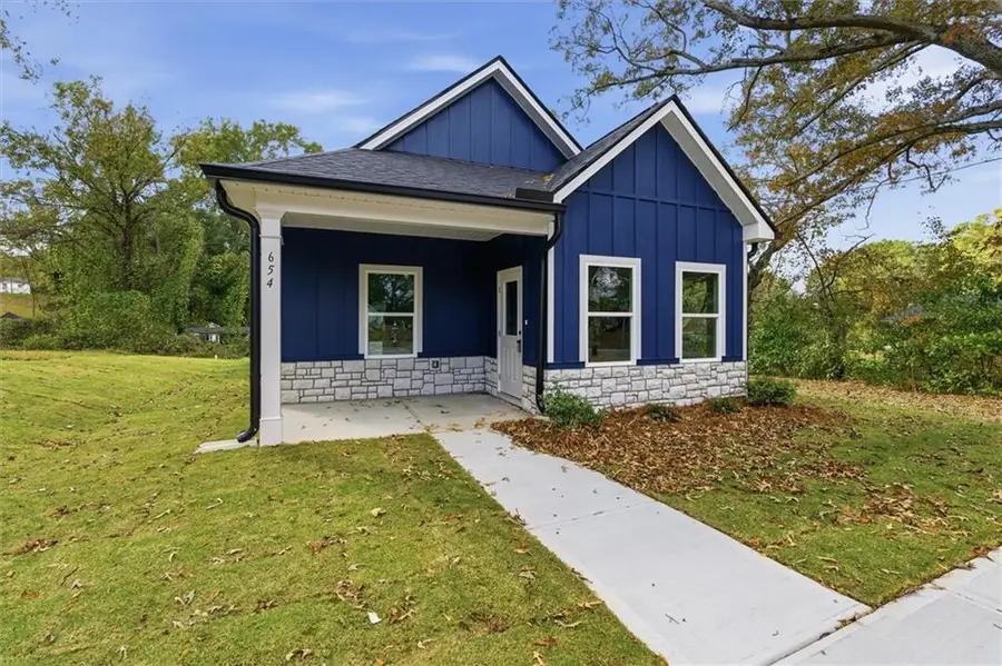 654 King Street, Carrollton, GA 30117 - #3