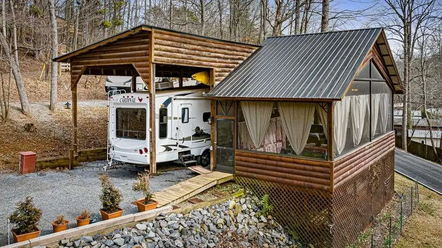 18 Second Street, Ellijay, GA 30540 - #2