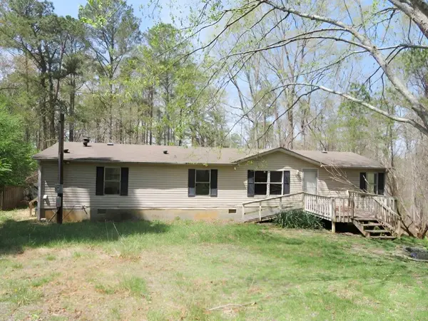 7020 Skyview Court Se, Acworth, GA 30102
