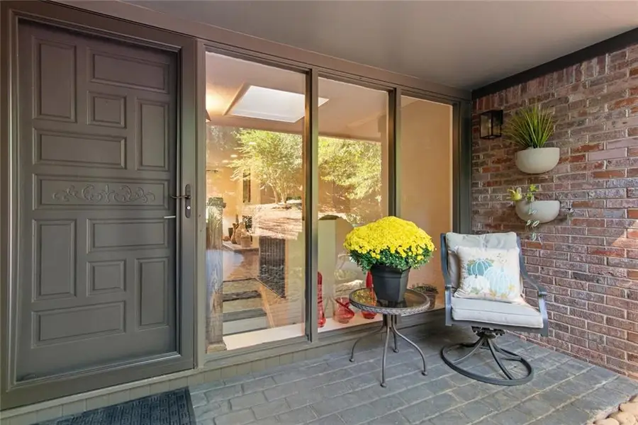 9270 N Lake Drive, Roswell, GA 30076 - #3