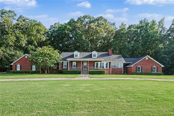 585 P J East Road, Covington, GA 30014