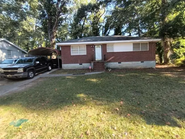 121 N Lake Drive, Jonesboro, GA 30236