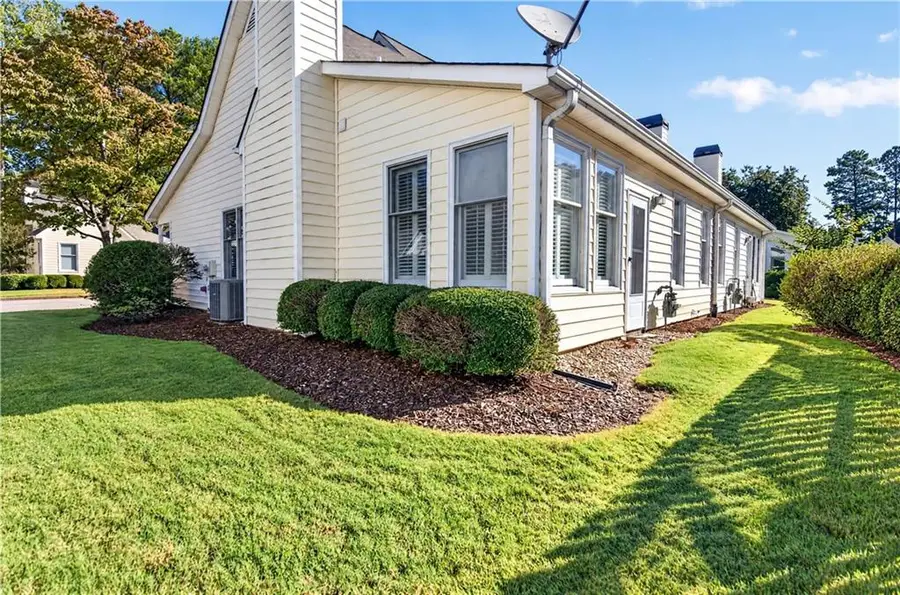 145 Victoria Way, Roswell, GA 30075 - #2