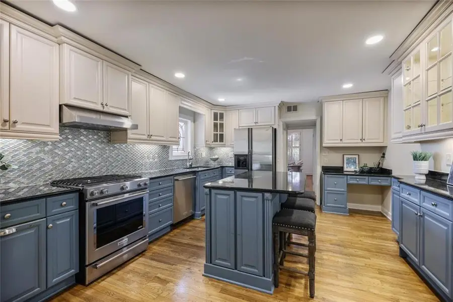 2218 Peachtree Road Nw, Atlanta, GA 30309 - #3