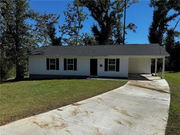 994 Smith Avenue, Douglas, GA 31533