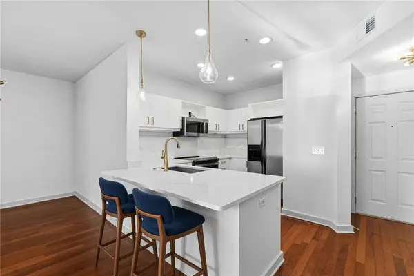 390 17th Street Nw #4052, Atlanta, GA 30363