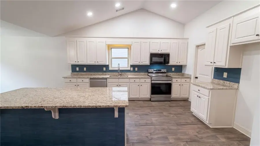 81 Livingston Court, Winder, GA 30680 - #2