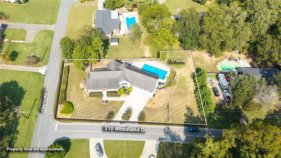 310 Woodland Drive, Calhoun, GA 30701 - #3