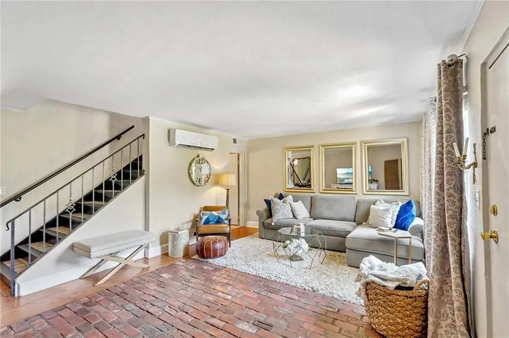 284 Lakemoore Drive Ne #B, Atlanta, GA 30342 - #1