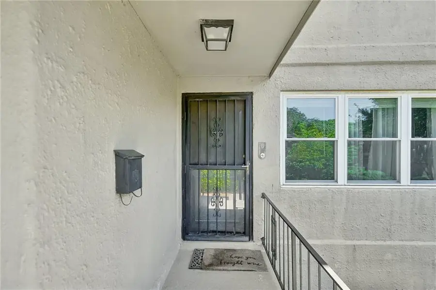 284 Lakemoore Drive Ne #B, Atlanta, GA 30342 - #3