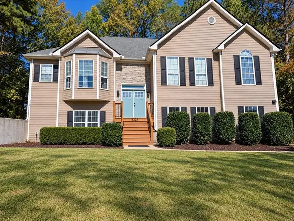 6225 Santa Fe Trail, Cumming, GA 30028