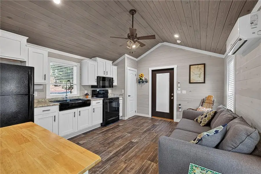 14 Commodore Street, Hartwell, GA 30643 - #3