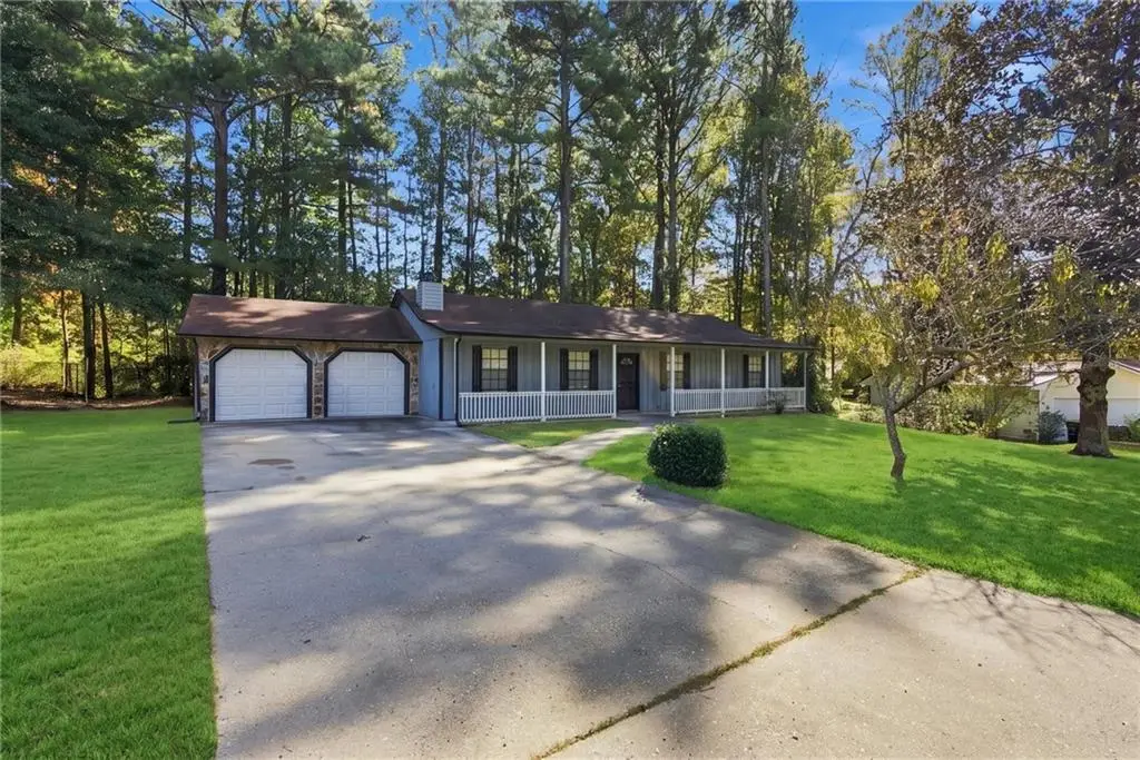 627 Blue Flag Lane, Fairburn, GA 30213 - #1