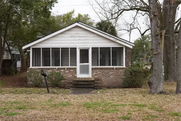 402 Cedar Street, Fernandina Beach, FL 32034