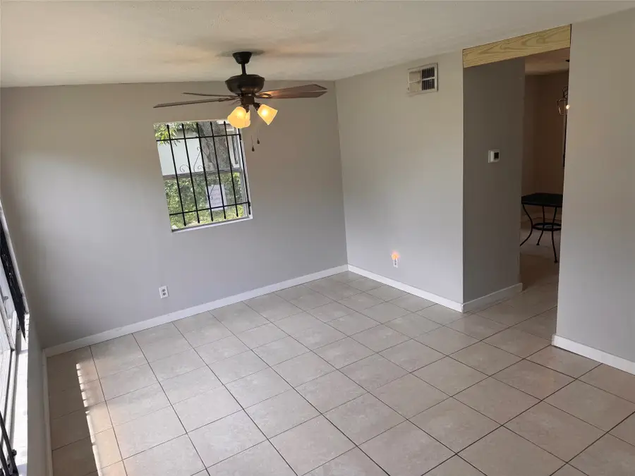 7020 Ken Knight Drive, Jacksonville, FL 32209 - #3