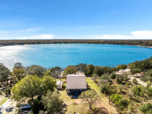 4427 Leisure Lakes Drive, Chipley, FL 32428