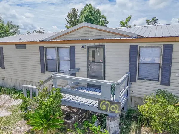 6702 Oakenshaw Drive, Youngstown, FL 32466