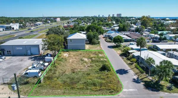 326 Lake Place, Panama City Beach, FL 32413