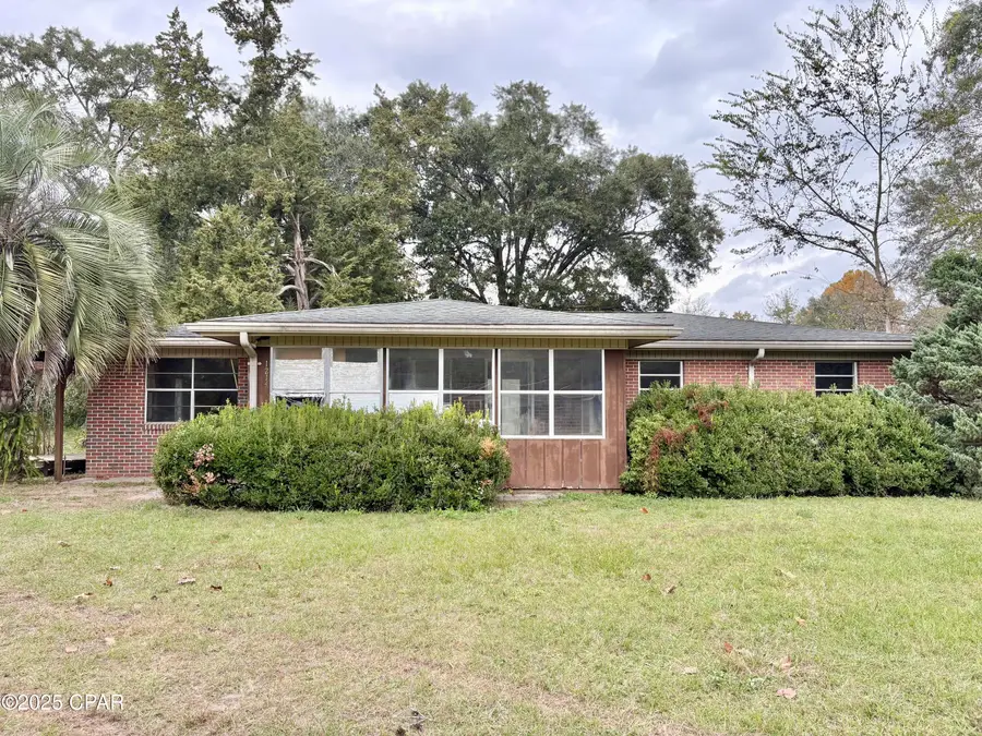 1214 Johnson Avenue, Chipley, FL 32428 - Image #2