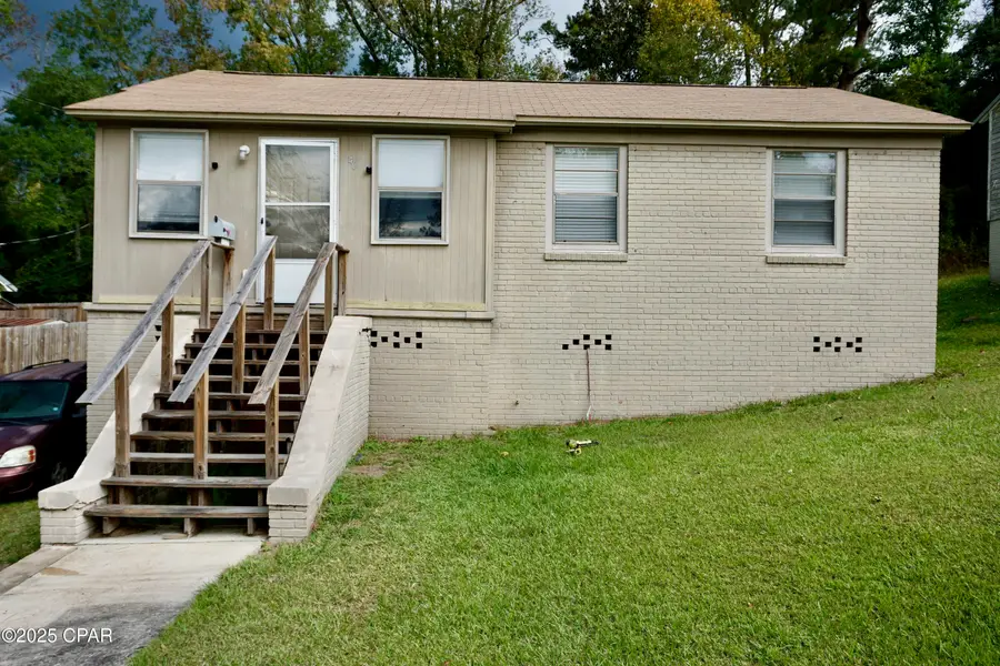 40 W Barnes Avenue, Chattahoochee, FL 32324 - Image #2