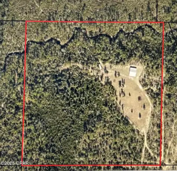 20539 Ring Road, Fountain, FL 32438