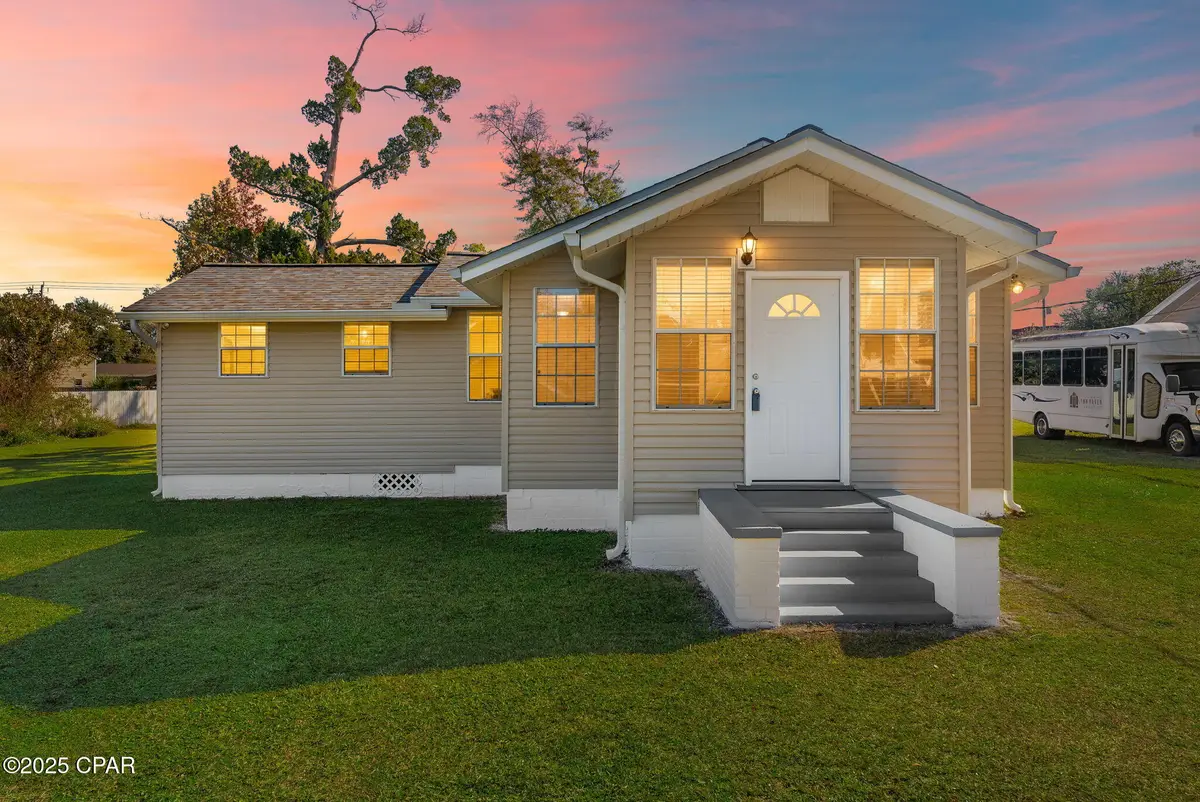 907 Kentucky Avenue, Lynn Haven, FL 32444 - Image #1