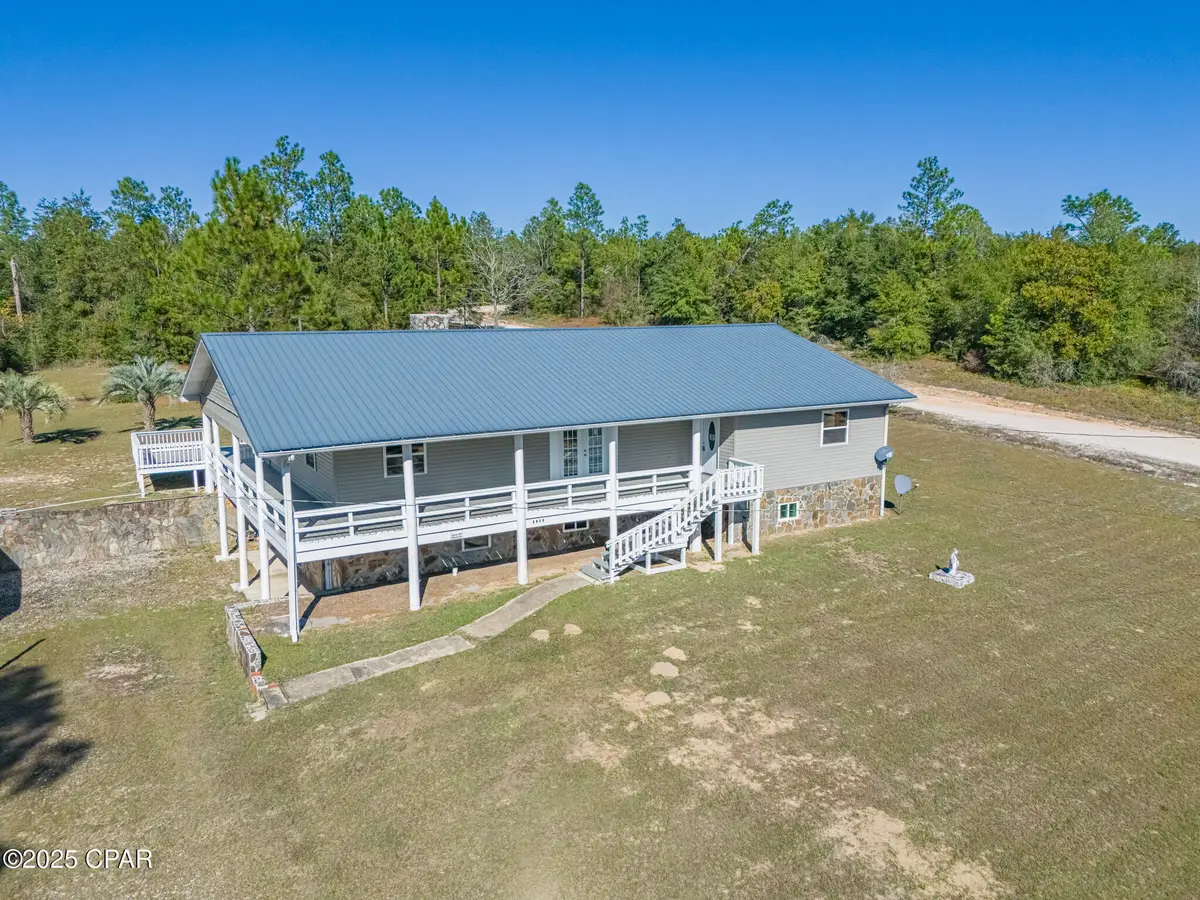 2672 W Laurel Drive, Alford, FL 32420 - Image #1