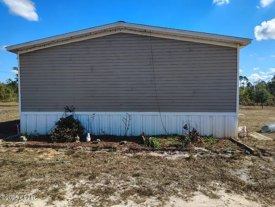 22884 NW Lake Mckinzie Boulevard, Altha, FL 32421 - Image #2
