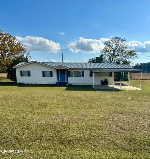 7135 Hamilton Road, Grand Ridge, FL 32442